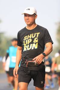 BIB: 41164
                            <button type="button" onclick="openModal(8309706)" class="btn btn-primary btn-sm float-right btn-popup" data-toggle="modal" data-target=".modal-high-quality">
                        <i class="fas fa-shopping-cart"></i> Add to Cart
                    </button>
                                            <button type="button" onclick="isThisMe(8309706, true)" class="btn btn-success btn-sm float-right btn-popup btn-isme hidden" data-toggle="tooltip" data-placement="bottom" title="นี่คือรูปของคุณใช่ไหม คลิกที่นี่เพื่อเอาเข้าอัลบั้ม">
                        <i class="fas fa-plus"></i> Add to album
                    </button>
                    <button type="button" onclick="isThisMe(8309706, false)" class="btn btn-warning btn-sm float-right btn-popup btn-isnotme hidden">
                        <i class="fas fa-ban"></i> Remove from album
                    </button>
